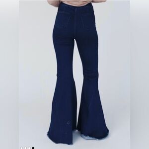 Three Birds Best
High-Waist Dark Blue Flared Women’s Jeans